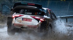 Závodník rallye Ogier tvrdě havaroval! Auto za desítky milionů je zničené