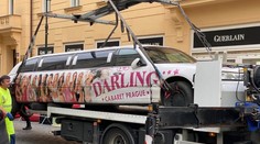 Strážníci si vzali velké sousto! Obří limuzína se ale odtahu nevyhnula