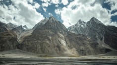 V afghánských horách se zřítilo letadlo. Mířilo z Indie do Moskvy