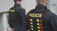 Muže z Teplic propustili z vězení. Hned po návratu mu kamarád usekl prst mačetou