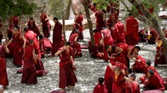 Čína uzavřela Tibet před světem. Nechce, aby viděl protesty