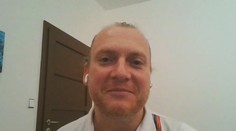 Vztah s AI není nahrazením lásky. Jde o touhu vyhnout se bolesti, říká psycholog