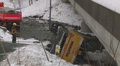 Česko zasáhla sněhová kalamita. Policie vyjížděla ke stovkám nehod