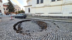 V Příbrami se propadla zem. Zřejmě za to může 500 let stará šachta
