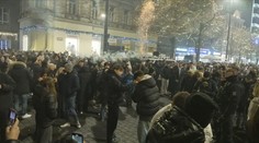 Záchranáře čeká nejtěžší noc v roce. Posilují směny a připravují speciální vozy