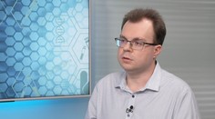 Lidé s afázií se nemohou vyjádřit a jsou z toho smutní. Slabikář jim nepomáhá, popisuje logoped