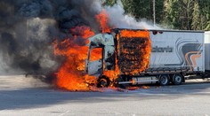 Na D1 vzplál kamion. Plameny šlehaly do výšky, zásah musel být rychlý