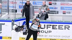 Rozhodčí v Mladé Boleslavi chybovali, zní od šéfa sudích. Letos dopískali