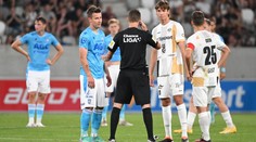 Bláznivý závěr v Hradci. Trubač uklouzl při rohu, radost z gólu vzal VAR