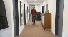 Krejčí propadl krásám Skotska. Teď šije kilty za desetitisíce korun