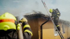 Plameny zničily rodině dům, škoda je několik milionů