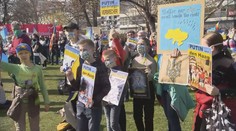 Zastavte Putina, postavte se válce, žádá Navalnyj. Rusové protestují proti invazi