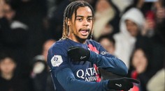 PSG si pojistilo vedení v lize. Trefil se talent z Lyonu