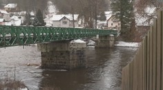 Uzavřený most na Karlovarsku komplikuje lidem život. Šance na nový je v nedohlednu