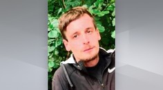 Policie pátrá po 29letém Adamovi. Poznat ho lze podle nápadné chůze
