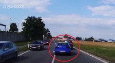 Několikrát ohrozil sanitku! Jela zachránit pacienta, přitížilo se mu