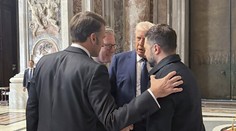 Svět se baví u videa Trumpa a Macrona. Naprostá legenda, píší o prezidentu Francie