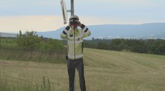 K silnicím se vrací makety policistů. Řidiči před nimi dávají nohu z plynu