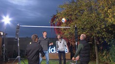 Mistři světa si zapinkali s moderátory Snídaně. Ukázali i trofej. Proč smrděla?