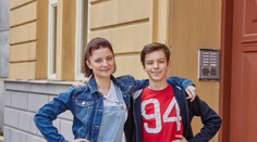 Děti dnes dostaly vysvědčení. Obdržel ho i dětský herec z Ulice