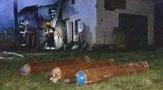 Na Plzeňsku hořela garáž, hasiči z ní vynesli tlakové lahve