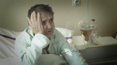 Bezdomovkyně zdědila miliony, rodina ji po smrti ani nepohřbila