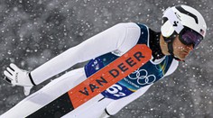 Nebezpečné selhání na olympiádě. Američana na můstku trefil fukar