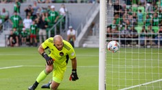 Brankář obrovským smolařem. Po penaltě si dal neuvěřitelný vlastní gól