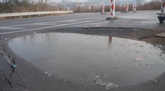 Silnice na severu Čech se propadla. Důvodem je stará šachta
