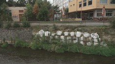 Obyvatelé Chrudimi čekají na opravu nábřeží. Ohrožuje totiž cyklostezku