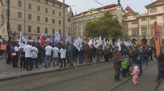 Největší protest studentů byl v Praze. Ministrovi školství předali požadavky