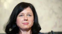 Babiš chce do Komise znovu Jourovou. Opozice: Nechrání nás!