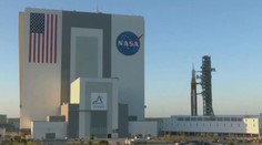 Nejsilnější vesmírná raketa v historii lidstva je připravená na startovací rampě