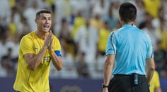 Ronaldo si vybil frustraci na fanouškovi. Rozhodčí mu sebral dvě penalty