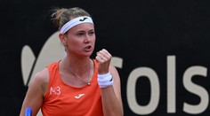 Bouzková zvládla tříhodinovou bitvu. Slaví první titul mimo Prahu