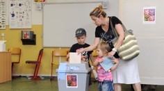 Blogerka, válečný veterán, lyžařka: Komu dáte svůj hlas ve volbách?