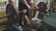 Nejsilnější babička na světě je z Česka. Na mistrovství zvedla přes 127 kilogramů