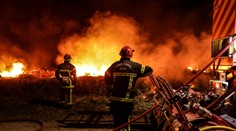 Na západě Kanady zuří desítky lesních požárů, úřady nařídily evakuovat více než 24 000 obyvatel