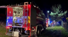 V zahrádkářské osadě shořela chata, popáleného majitele odvezla sanitka