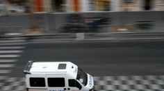 VIDEO: Řidič s policií v patách projel na ranvej letiště v Lyonu