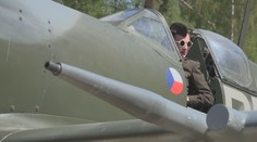 Nadšenci v uniformách i historická technika. V Plzni si připomínají konec války