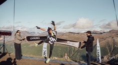Z ledové vody rovnou do sněhu. Čech Soukup ovládl extrémní triatlon v Itálii