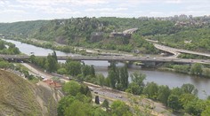 Řidiče čekají velká omezení. Opravy Barrandovského mostu pokračují