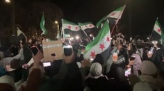 Asadův pád oslavují Syřané v zemi i mimo ni. Přidávají se i státníci