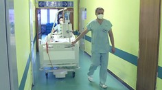 Zdravotní pojišťovny jsou ve finanční tísni. Doplatit na to mohou i pacienti