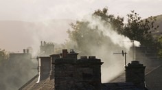 Vadí vám kouř z komína souseda? Můžete chtít i náhradu škody!