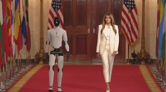 V Bílém domě byl summit o technologiích. Melania Trumpová přišla s humanoidem