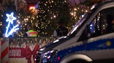 Berlínská policie vyklidila vánoční trhy, kde před 3 lety zemřelo 12 lidí