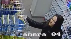 TOTÁLNÍ DRZOST! Zlodějka vybrala stejný obchod 2x za 14 dní