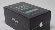 Starý telefon se prodal skoro za milion. Velkou cenu mají i další věci
